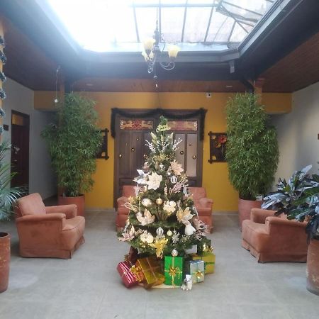 Hotel Plaza Mayor ドゥイタマ エクステリア 写真